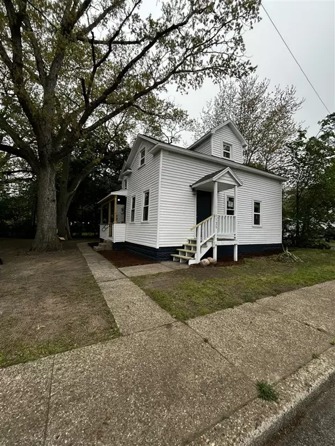 1135 Holt, Muskegon, MI 49442