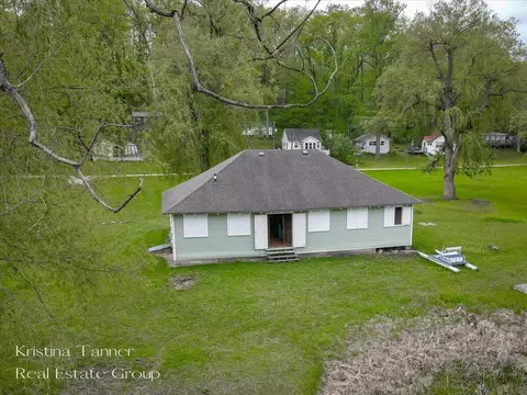 Exterior - 13737 Lower Bayside, Belding, MI 48809 photo 2 of 2