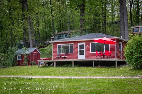 13737 Lower Bayside, Belding, MI 48809