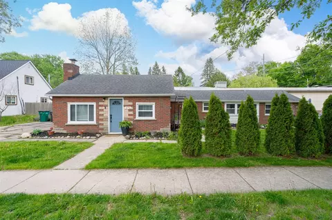276 E Gates, Romeo, MI 48065