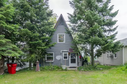 679 W Lincoln, White Cloud, MI 49349