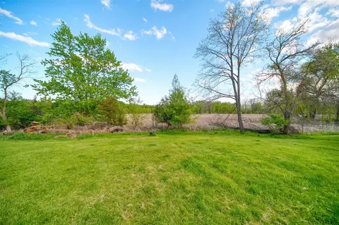 Exterior - 1729 Plateau, Jackson, MI 49203 photo 16 of 17