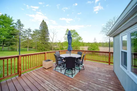 Exterior - 1729 Plateau, Jackson, MI 49203 photo 6 of 17