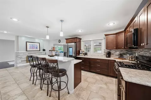 Kitchen - 1729 Plateau, Jackson, MI 49203 photo 4 of 4
