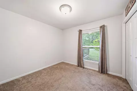 Bedroom - 1729 Plateau, Jackson, MI 49203 photo 3 of 9