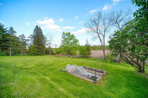 Exterior - 1729 Plateau, Jackson, MI 49203 photo 13 of 17