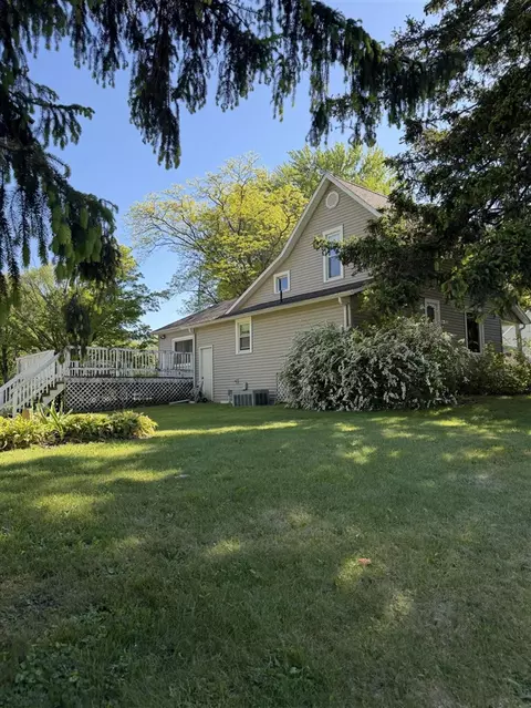 582 E Main, Marcellus, MI 49067 photo 2