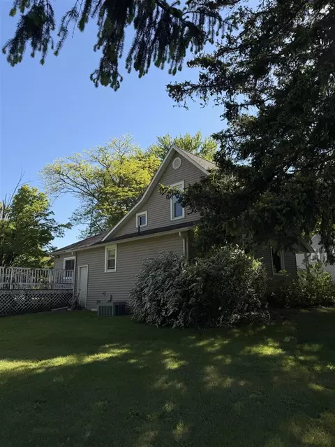 582 E Main, Marcellus, MI 49067 photo 3