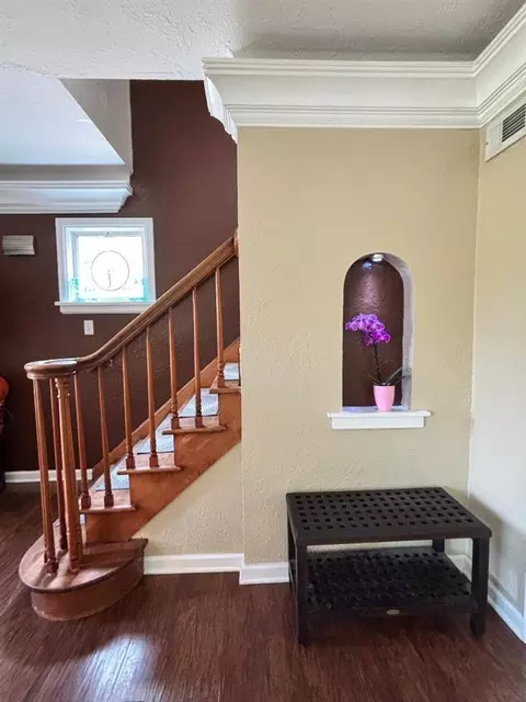 Entry Way - 404 Cedar, Three Oaks, MI 49128 photo 1 of 2