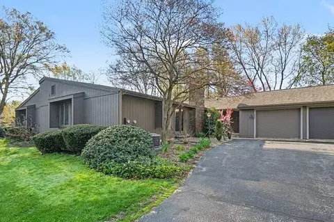 840 Brook Vlg, Holland, MI 49423