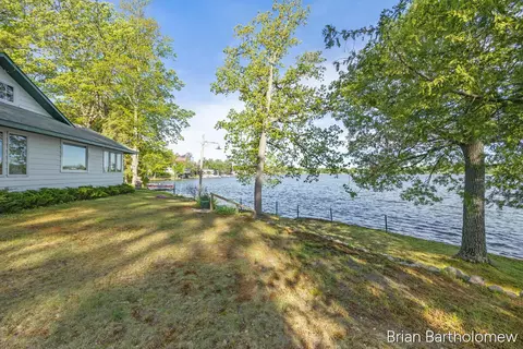 Exterior - 2550 Lakeside, Stanton, MI 48888 photo 14 of 16
