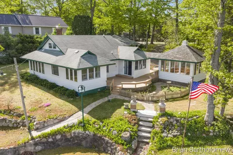 Exterior - 2550 Lakeside, Stanton, MI 48888 photo 2 of 16