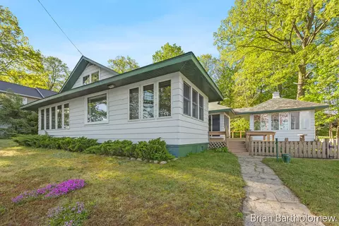 Exterior - 2550 Lakeside, Stanton, MI 48888 photo 13 of 16