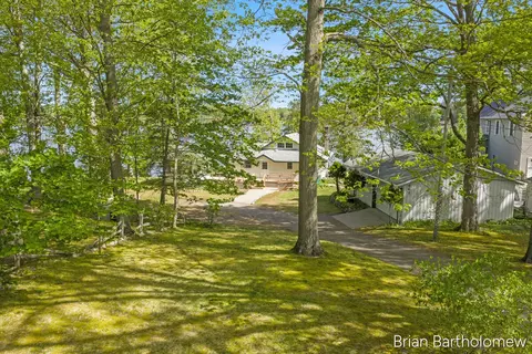 Exterior - 2550 Lakeside, Stanton, MI 48888 photo 5 of 16