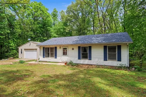 11750 Lewis, Plainwell, MI 49080
