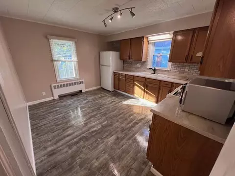 Kitchen - 1038 S West, Jackson, MI 49203 photo 1 of 6