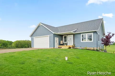 10591 Hastings, Clarksville, MI 48815