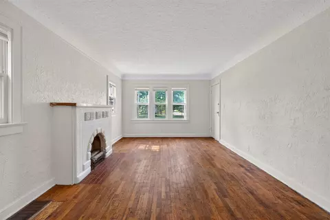 Living - 242 W High, Jackson, MI 49203 photo 3 of 9