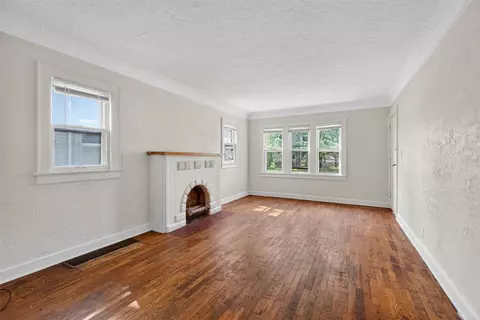 Living - 242 W High, Jackson, MI 49203 photo 4 of 9