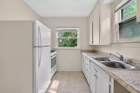 Kitchen - 242 W High, Jackson, MI 49203 photo 2 of 3