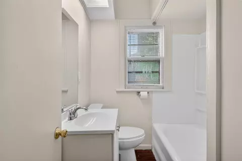 Bath - 242 W High, Jackson, MI 49203 photo 1 of 3