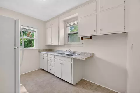 Kitchen - 242 W High, Jackson, MI 49203 photo 1 of 3