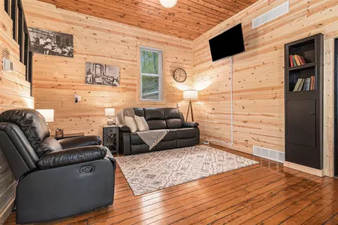 Living - 7777 E Washington, Branch, MI 49402 photo 1 of 3