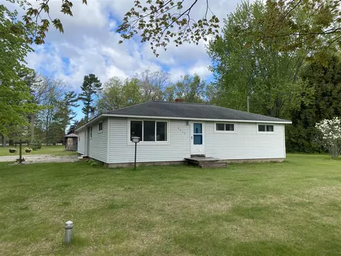 8615 Indian Bay, Montague, MI 49437