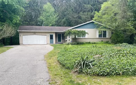 15860 Fendt Farm, Holland, MI 49424