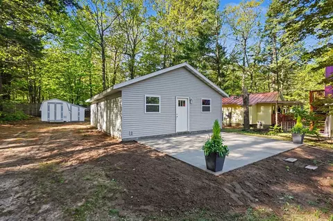 9751 W Silver Lk, Mears, MI 49436