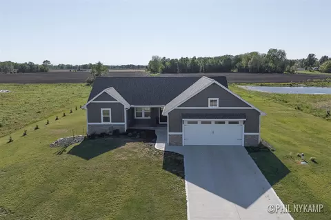 4711 Long Range, Zeeland, MI 49464