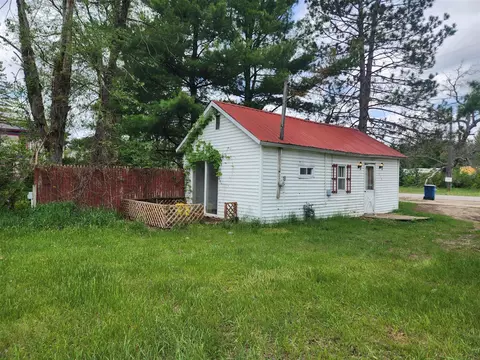 575 Eighth, Baldwin, MI 49304