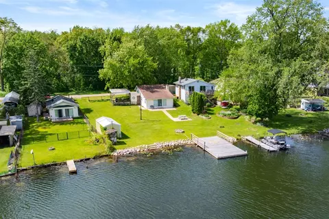 92415 Gravel Lk, Lawton, MI 49065