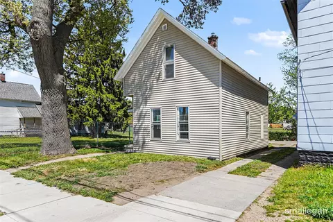 1316 Sanford, Muskegon, MI 49441