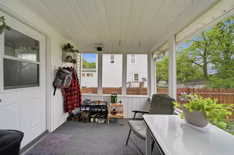 Exterior - 1403 Lansing, Jackson, MI 49202 photo 8 of 18