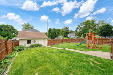 Exterior - 1403 Lansing, Jackson, MI 49202 photo 12 of 18