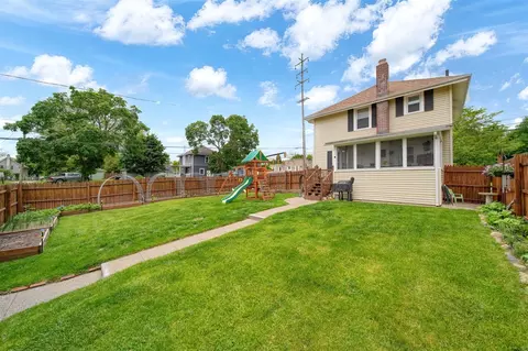 Exterior - 1403 Lansing, Jackson, MI 49202 photo 11 of 18