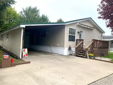 7283 White Swan, Ludington, MI 49431