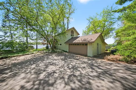 7816 Stonehedge Vly, Gregory, MI 48137 photo 3