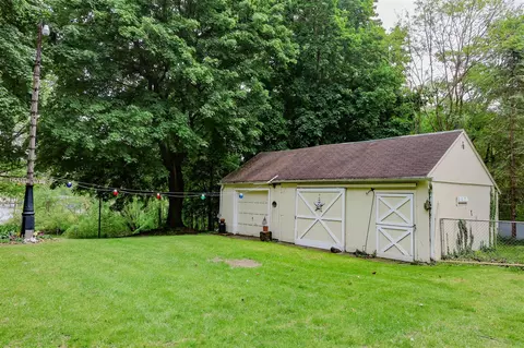 Exterior - 2831 Hemlock, Quincy, MI 49082 photo 4 of 5