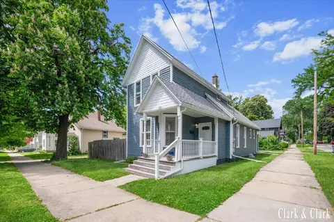 529 Carrier, Grand Rapids, MI 49505
