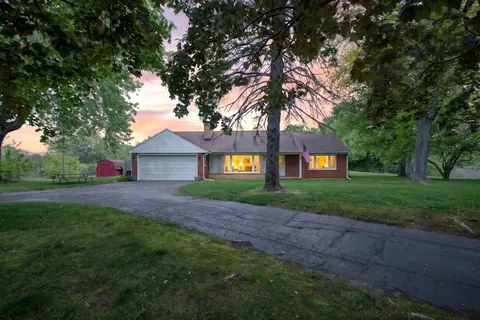 10260 Mack Is, Grass Lake, MI 49240