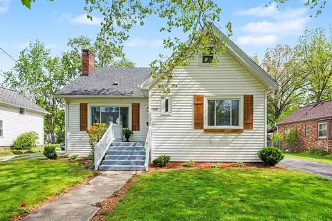 1215 Cambridge, Kalamazoo, MI 49001