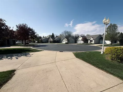 1440 Woodlawn Cmns #10, Grand Haven, MI 49417