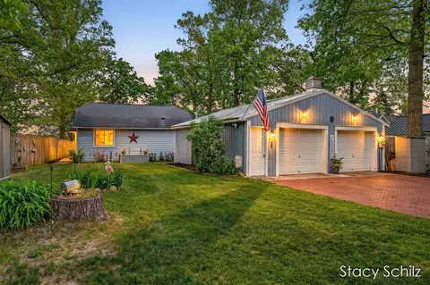 11773 Scott Park, Delton, MI 49046