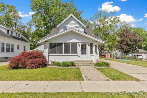 2511 Wyoming, Wyoming, MI 49519