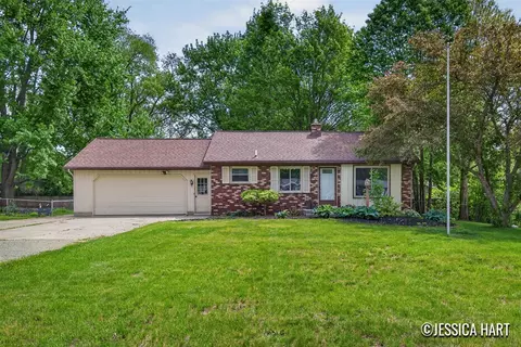 1324 Kinney, Grand Rapids, MI 49534