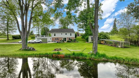 6541 Ackerson Lk, Jackson, MI 49201