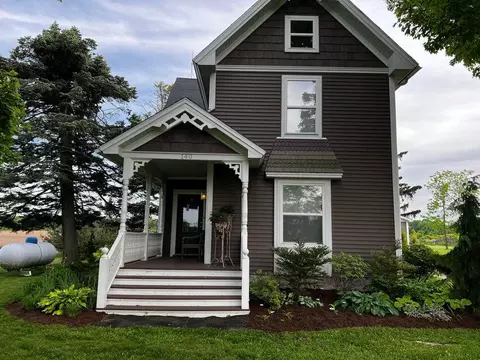 140 Holt, Williamston, MI 48895