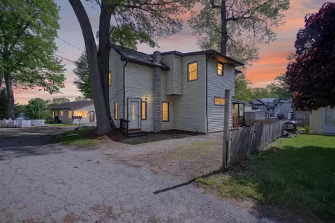 1651 Tennis Ct, Pleasant Lake, MI 49272